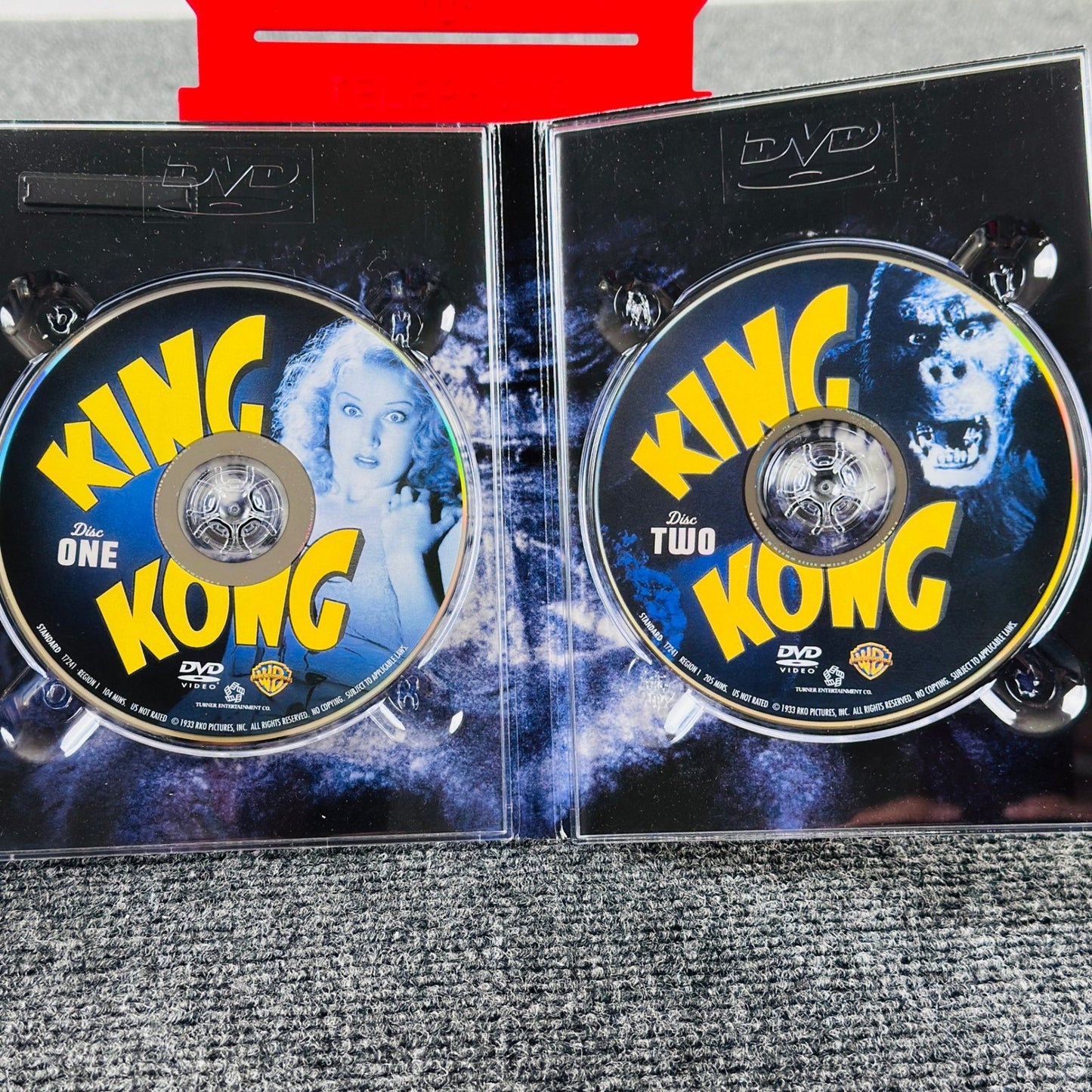 King Kong 1933 DVD Two-Disc Collector's Edition Metal Tin Restored Classic B&W by Buysaavy