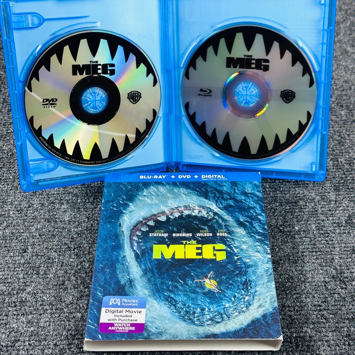 The Meg Blu-ray DVD Combo Pack Jason Statham Shark Action Movie with Slipcover by Buysaavy