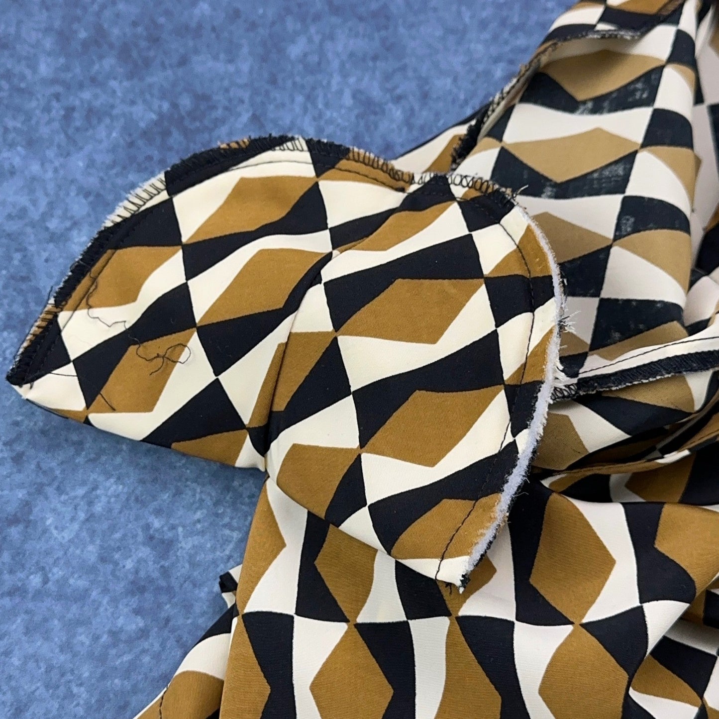 Jordan Womens Short Sleeve Geometric Diamond Print Blouse Mustard Black Size S by Jordan