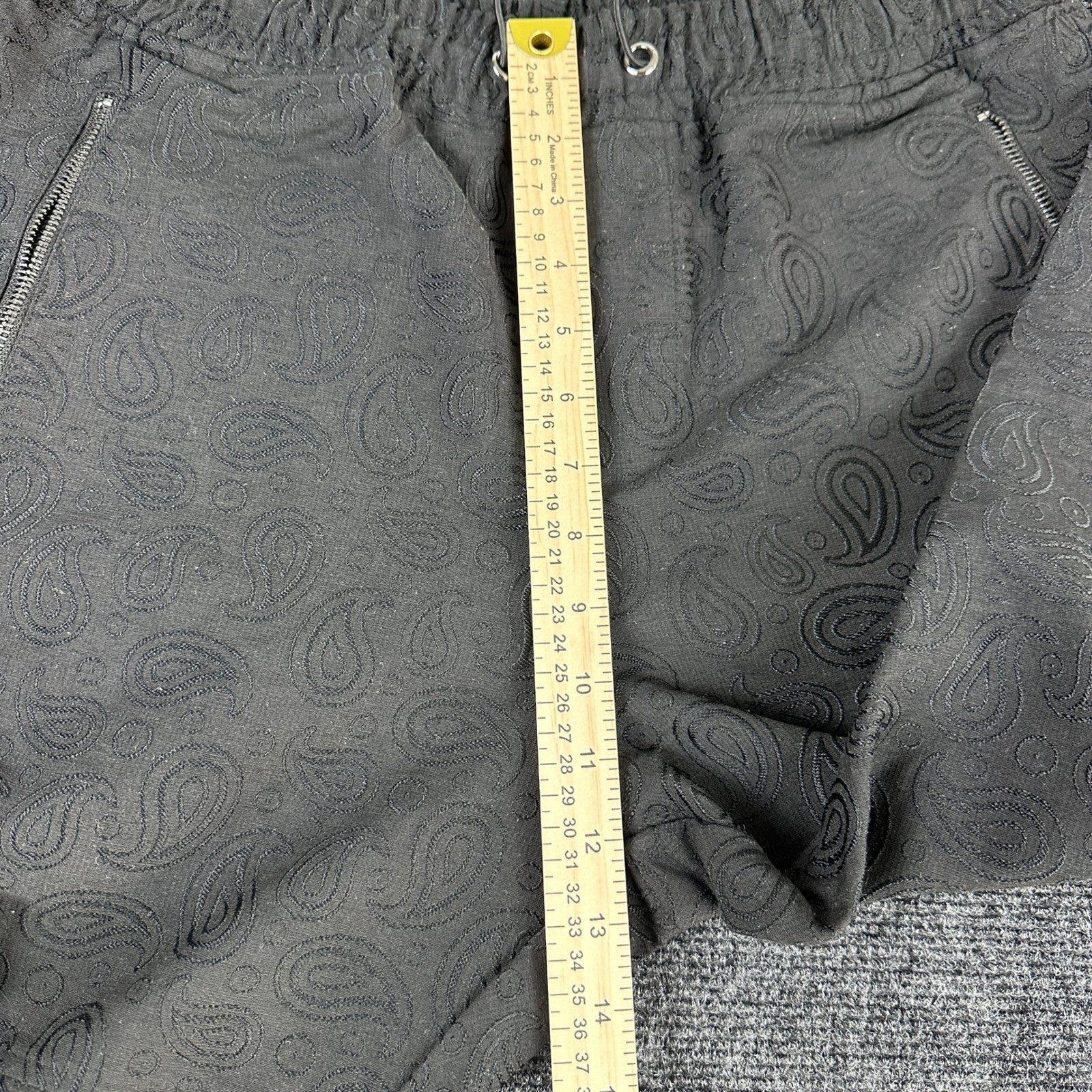 GVAPI Black Paisley Textured Cargo Pants Limited Edition 34 Aaron Wilhelm Mens by GVAPI