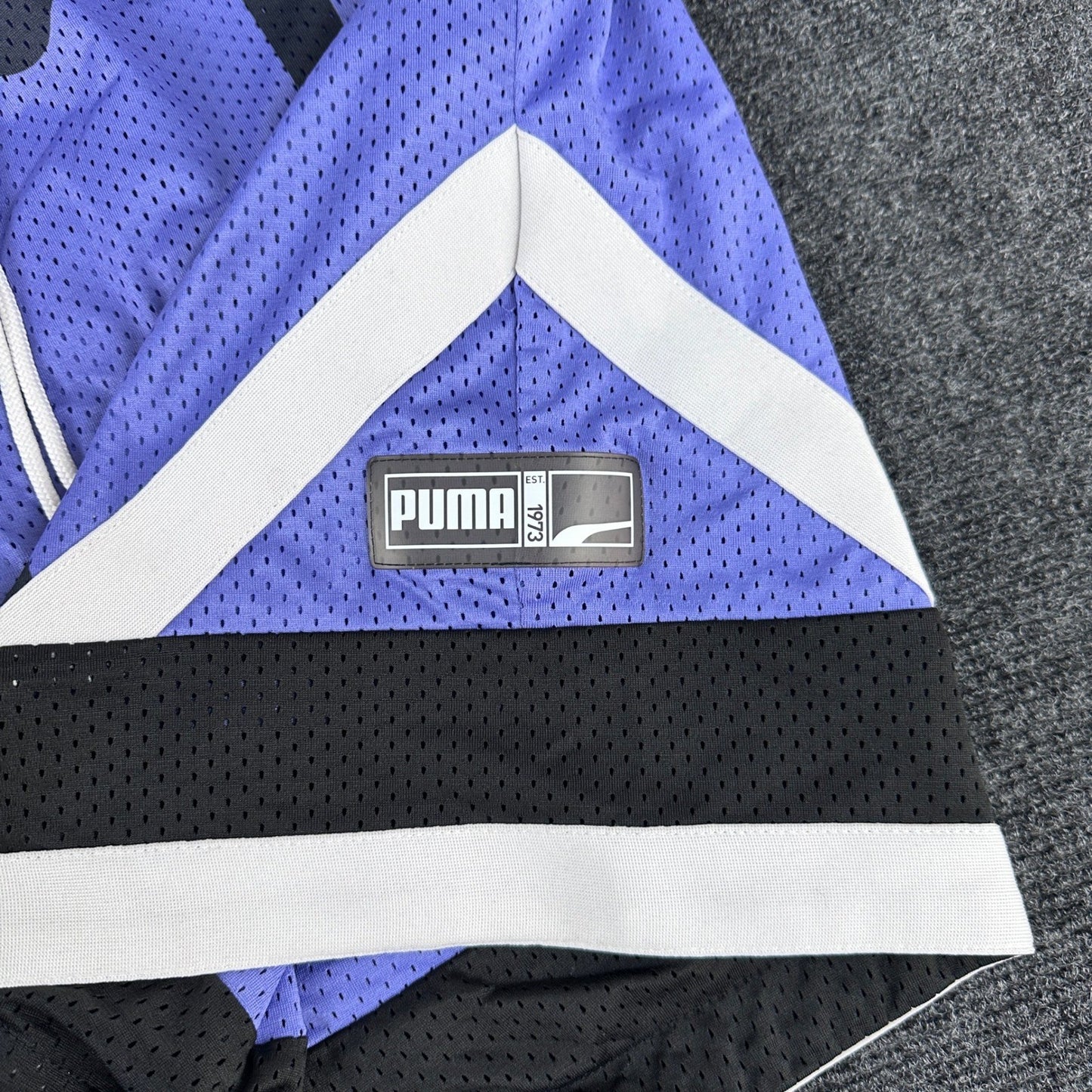 Puma Mens Basketball Shorts Purple Black White Graphic Mesh 530508-06 Size Large by PUMA