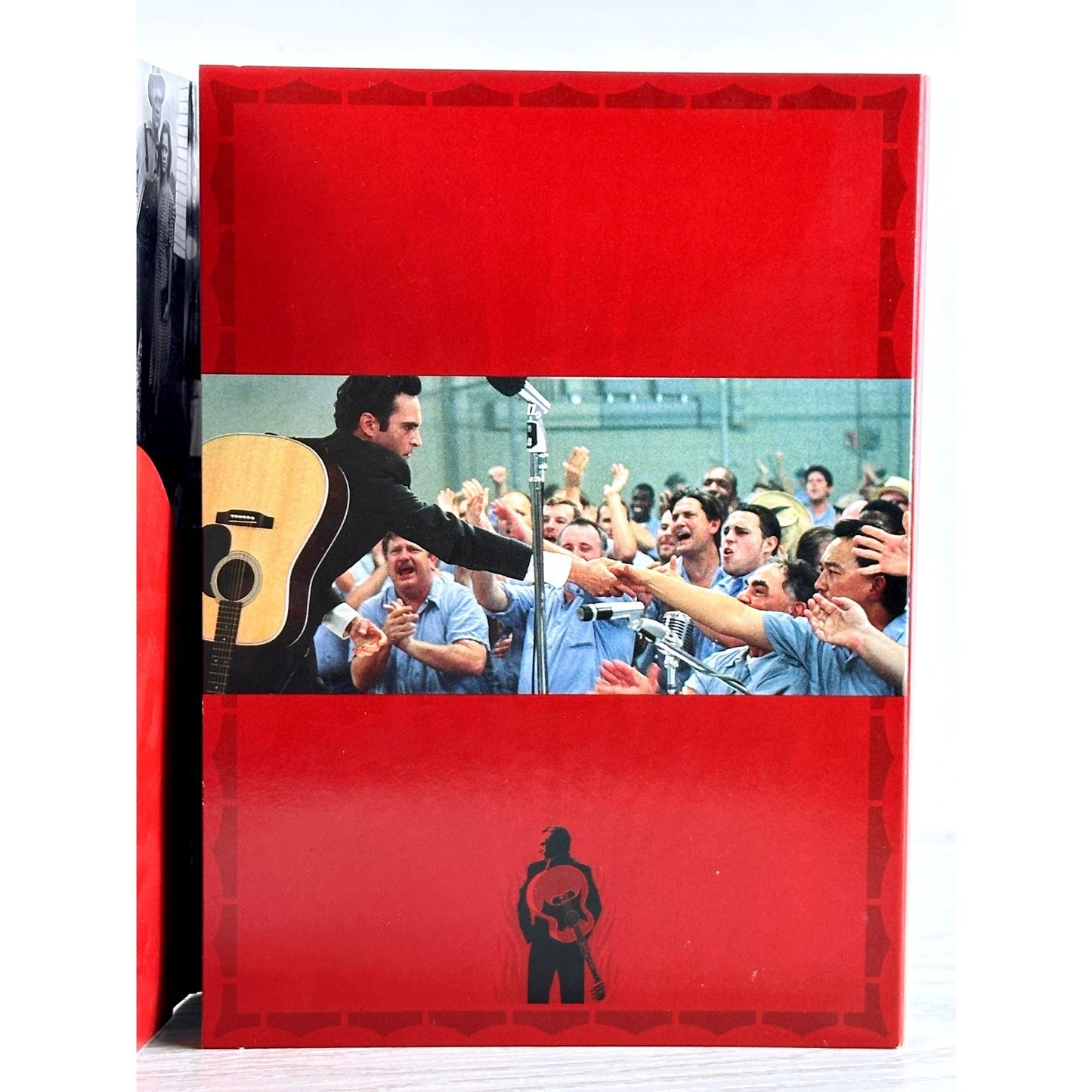 Walk the Line DVD Collector's Edition 2-Disc Joaquin Phoenix Reese Gift Set by Buysaavy