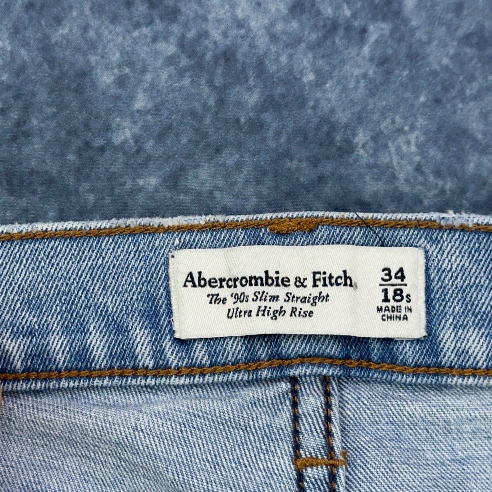 Abercrombie & Fitch 90s Slim Straight Ultra High Rise Jeans Light Wash 34 18s by Abercrombie & Fitch