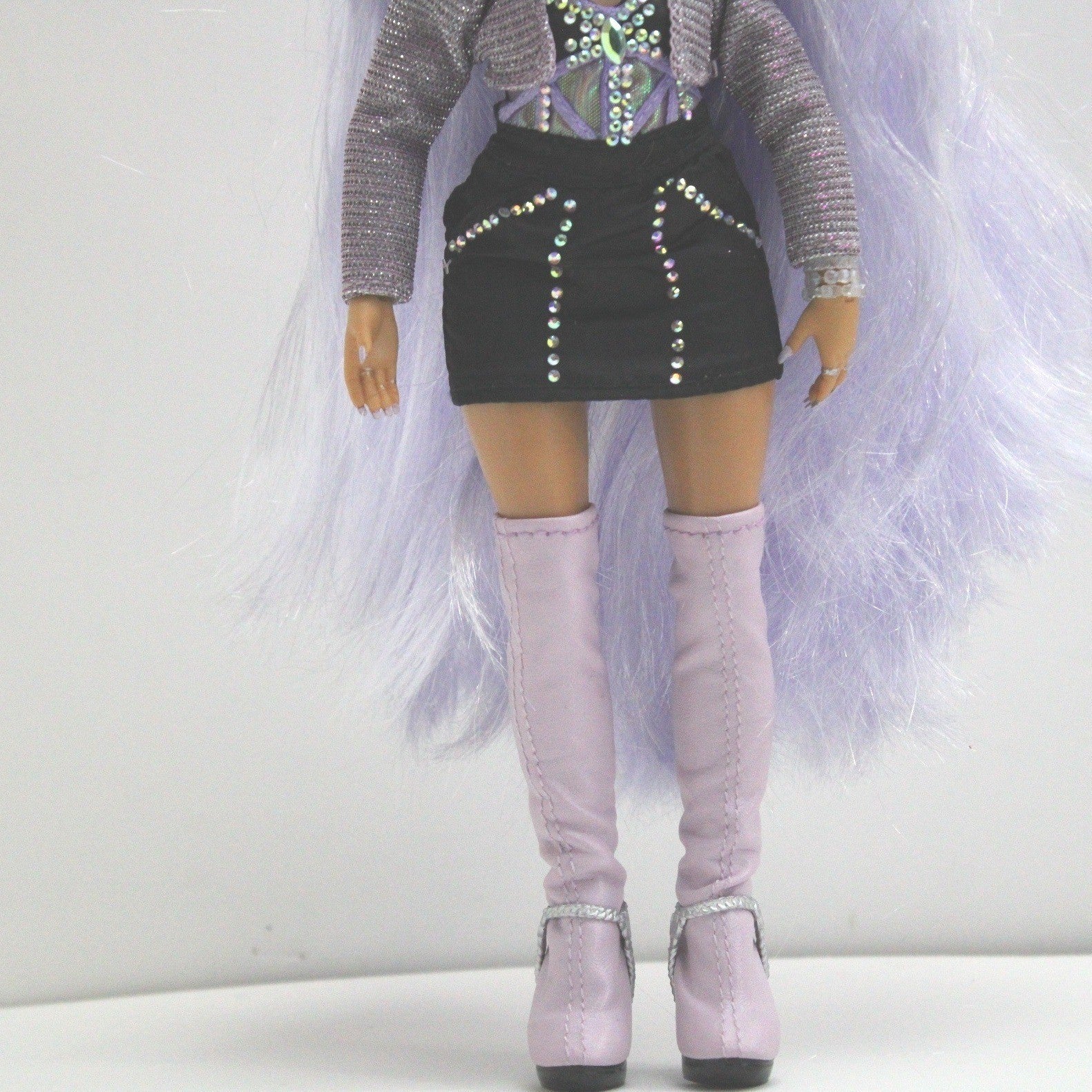 Rainbow High Violet Willow Doll with Crown and Microphone Fashion Toy for Girls by Unbranded