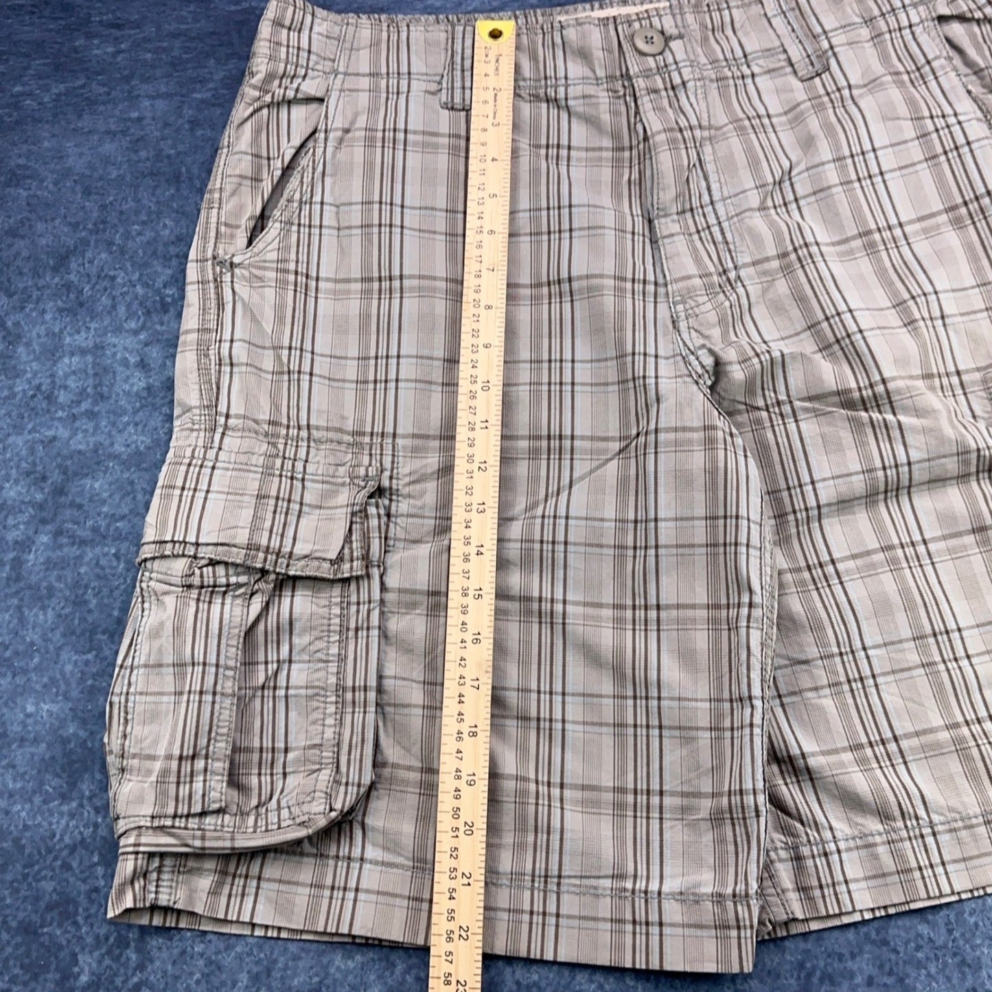 Mossimo Supply Co Mens Plaid Cargo Shorts Brown Tan Size 36 Relaxed Fit Utility by Mossimo Supply Co.