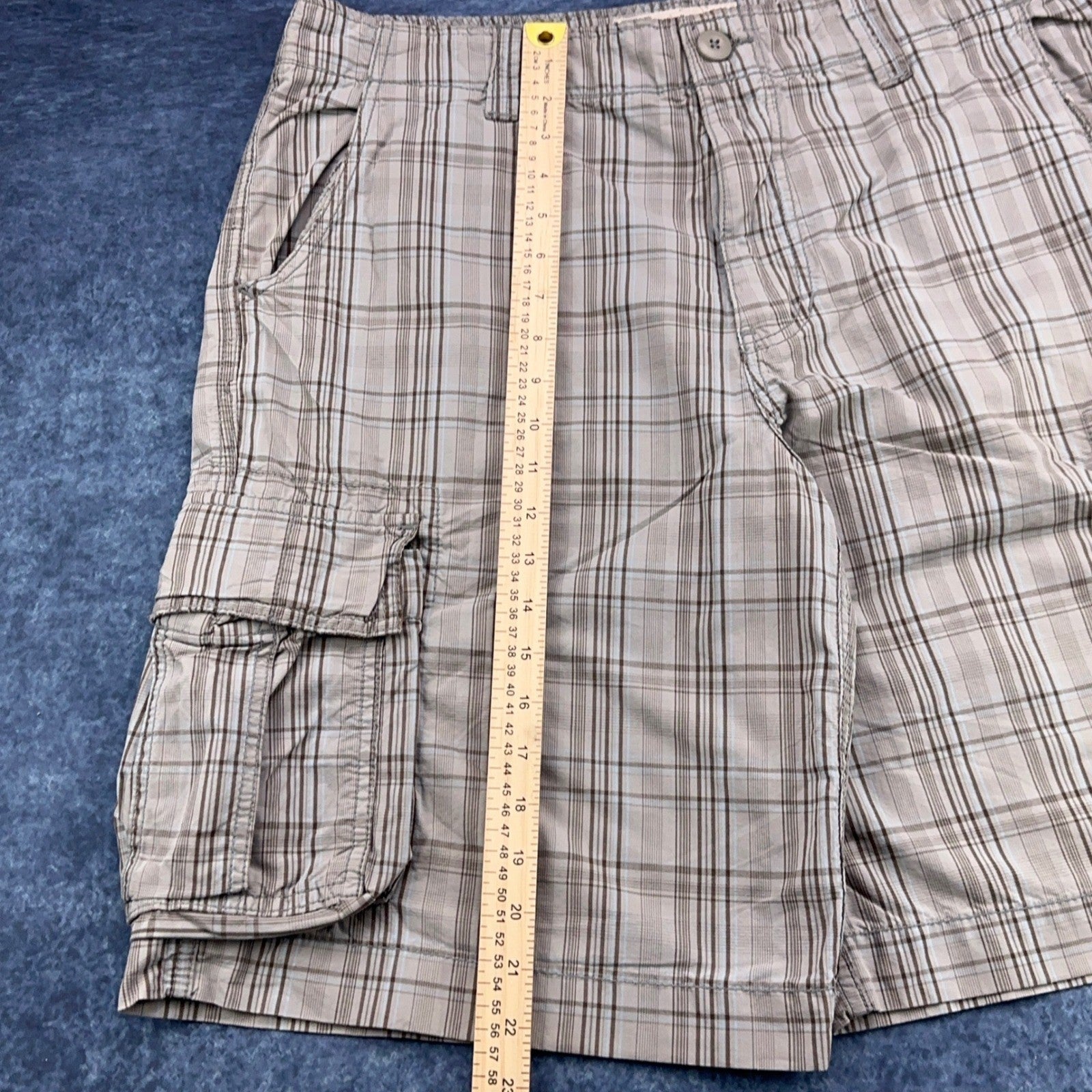 Mossimo Supply Co Mens Plaid Cargo Shorts Brown Tan Size 36 Relaxed Fit Utility by Mossimo Supply Co.