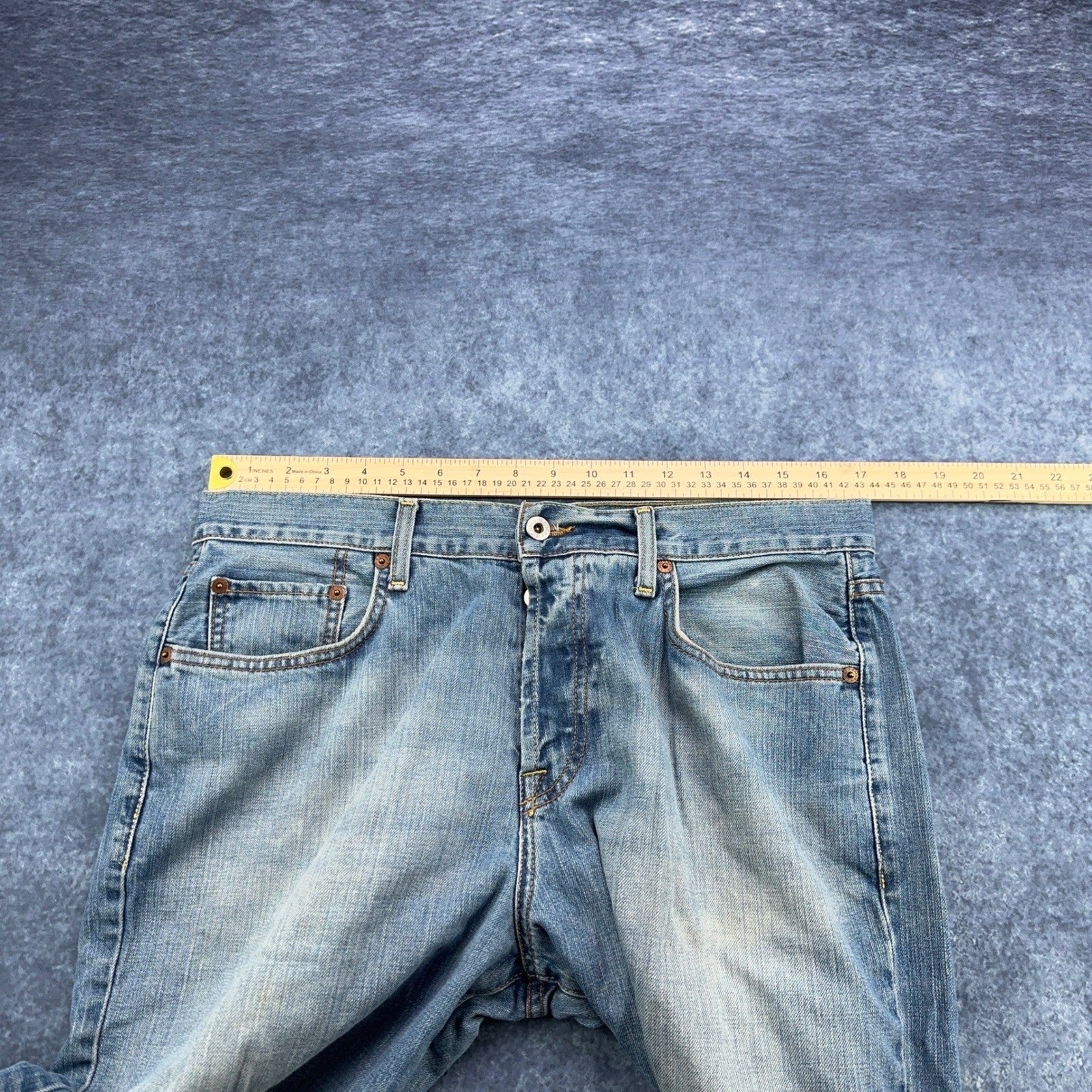 Lucky Brand Dungarees Mens 34 Lowrise Bootleg Jeans Light Wash Made in USA by Lucky Brand