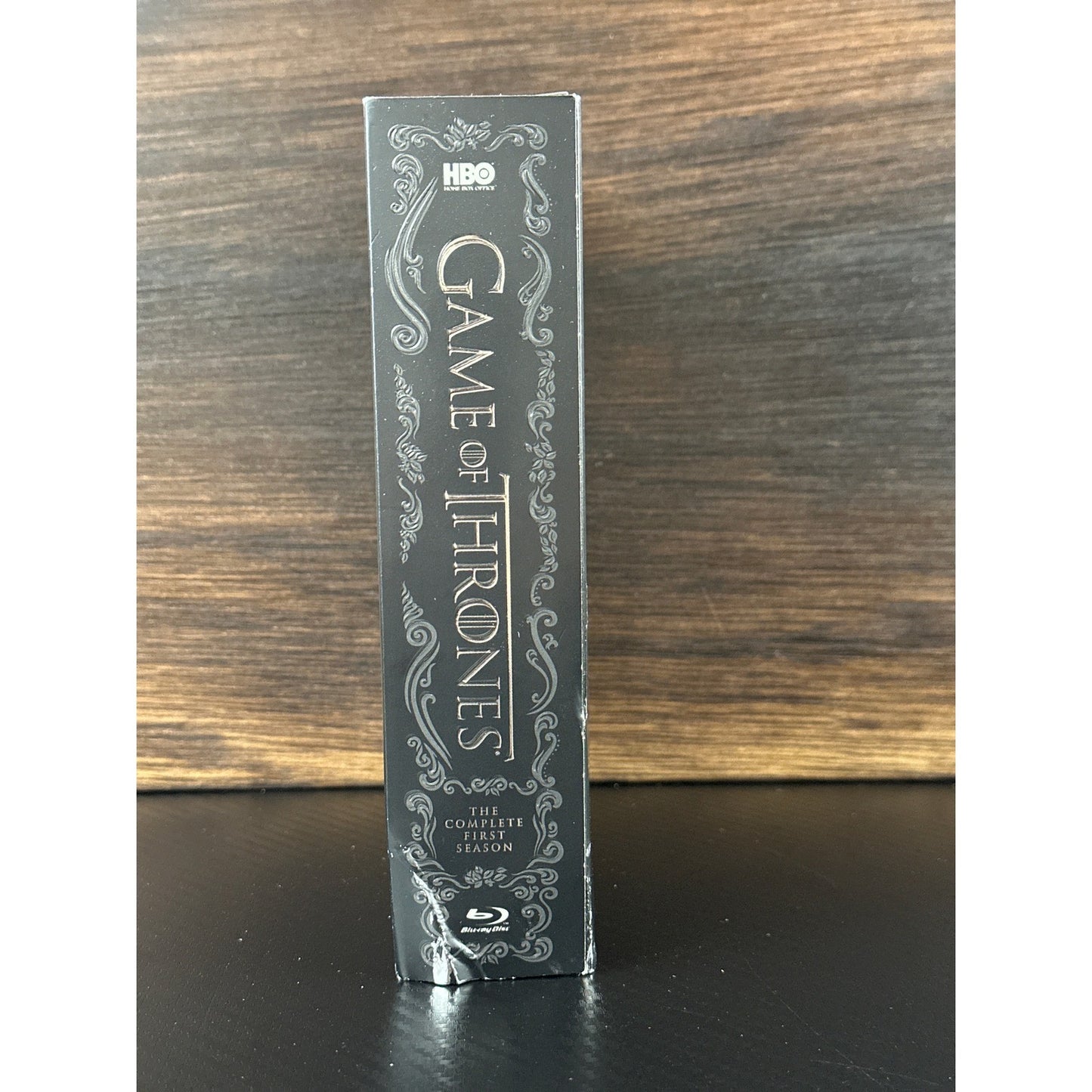 Game of Thrones The Complete First Season Blu-ray 5-Disc Set with Episode Guide by Buysaavy