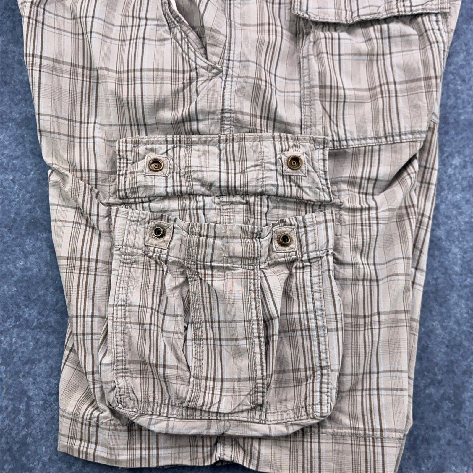 Mossimo Supply Co Mens Plaid Cargo Shorts Brown Tan Size 36 Relaxed Fit Utility by Mossimo Supply Co.