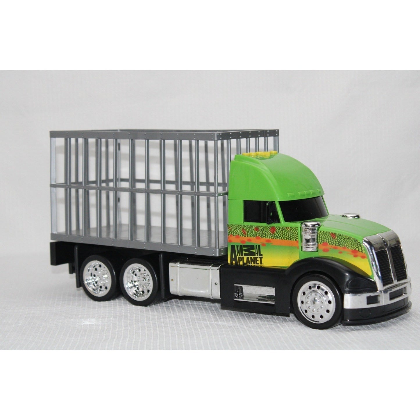 Animal Planet Dinosaur Transport Truck Playset 4 Figures Accessories 14" by Animal Planet