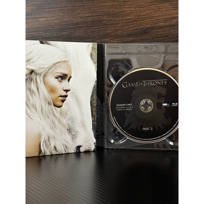 Game of Thrones The Complete First Season Blu-ray 5-Disc Set with Episode Guide by Buysaavy