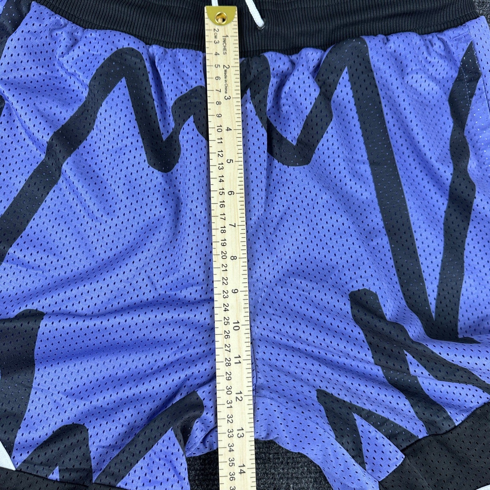 Puma Mens Basketball Shorts Purple Black White Graphic Mesh 530508-06 Size Large by PUMA