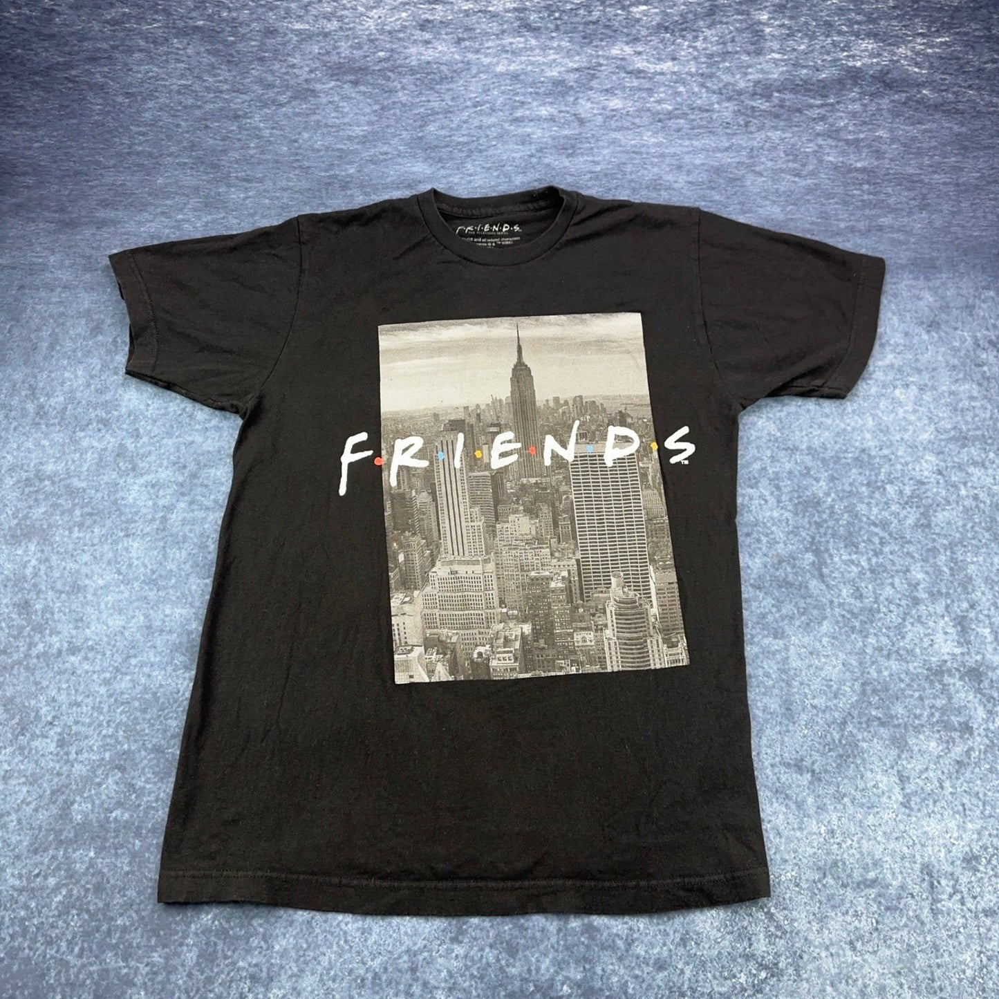 Friends TV Show Graphic T-Shirt Mens Medium Black NYC Skyline Cotton Tee by Friends