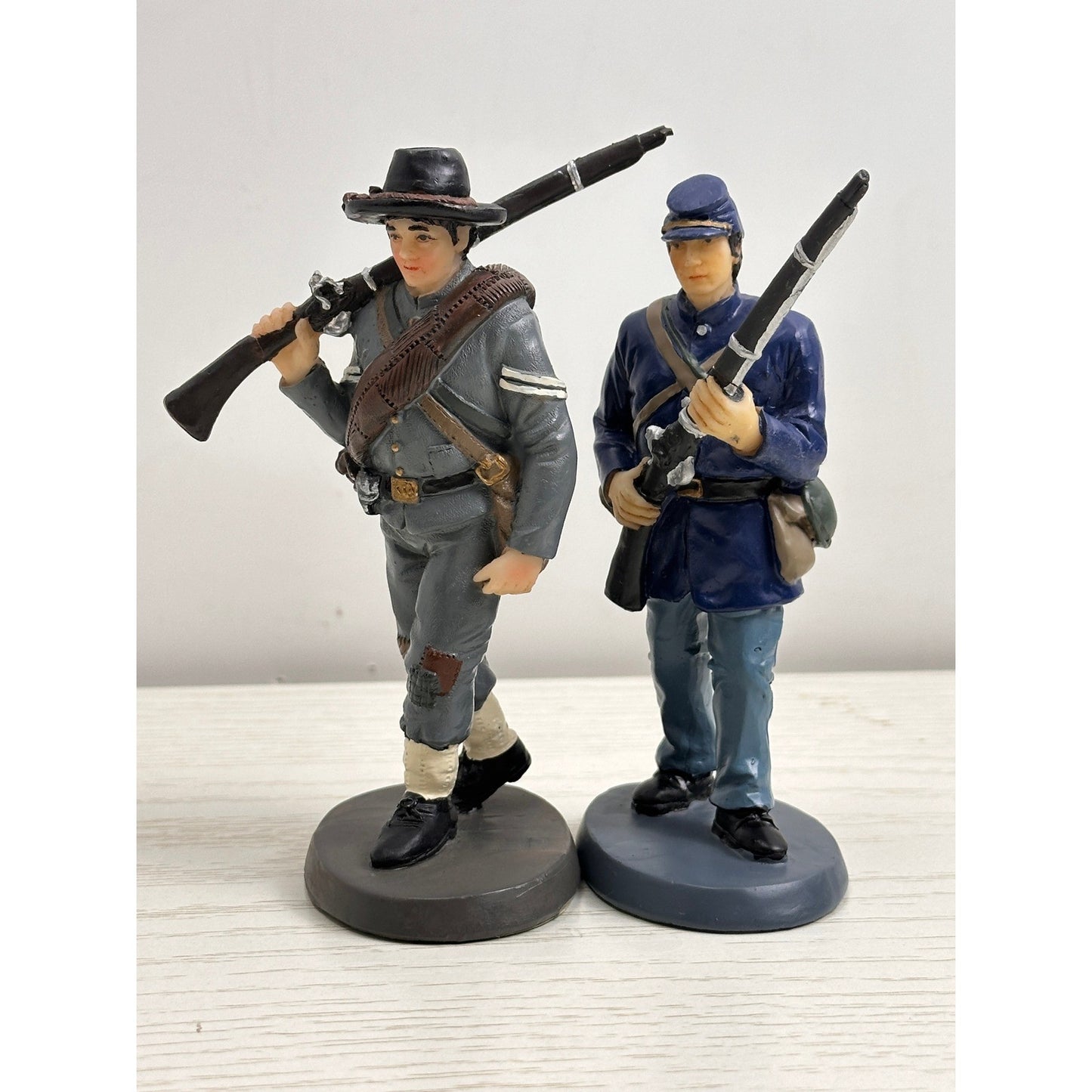 Civil War Soldier Figurines Set of 2 Historical Gettysburg Souvenir Decor by Americana Souvenirs