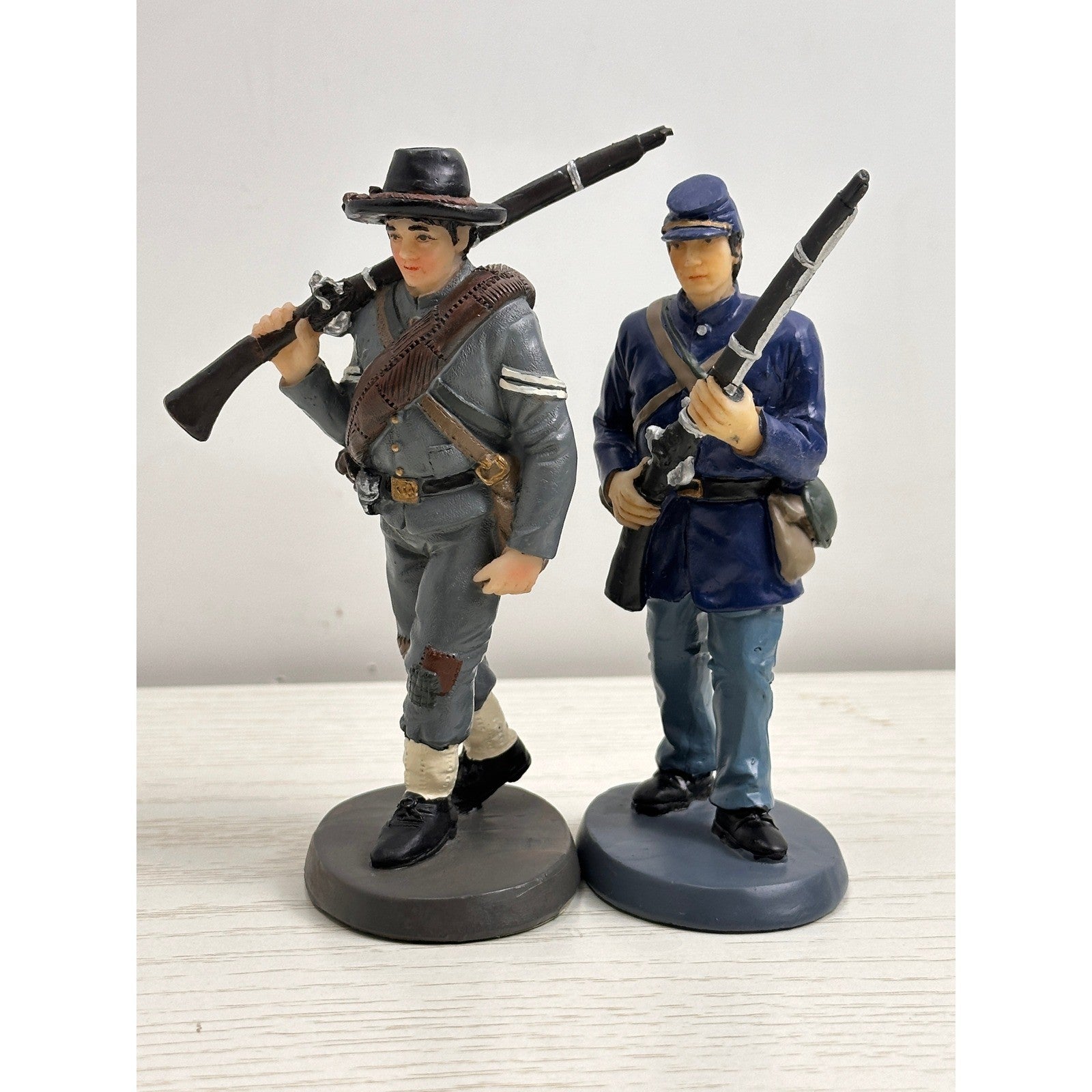 Civil War Soldier Figurines Set of 2 Historical Gettysburg Souvenir Decor by Americana Souvenirs