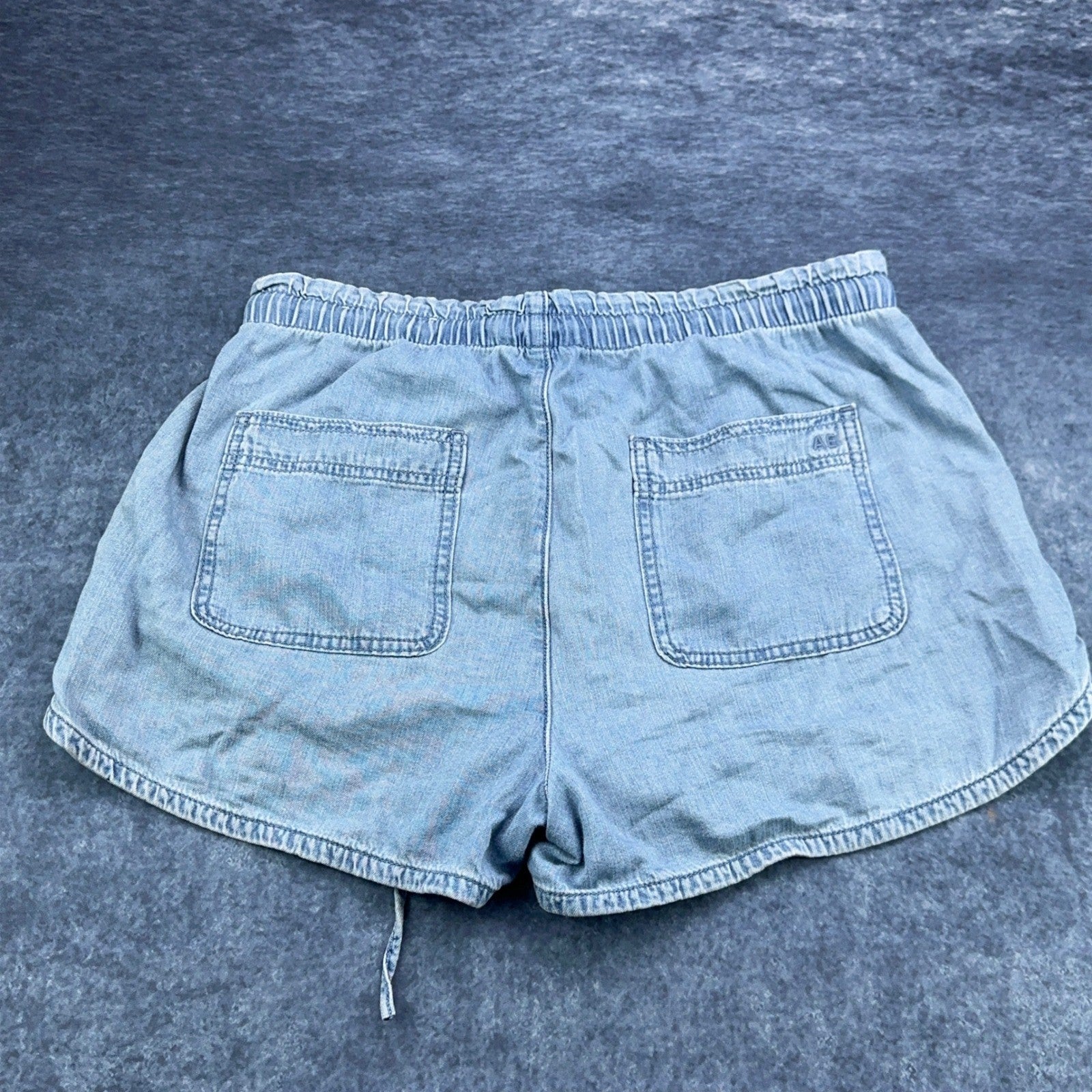 American Eagle Chambray Dolphin Shorts Light Wash Elastic Waist Drawstring M by American Eagle Outfitters