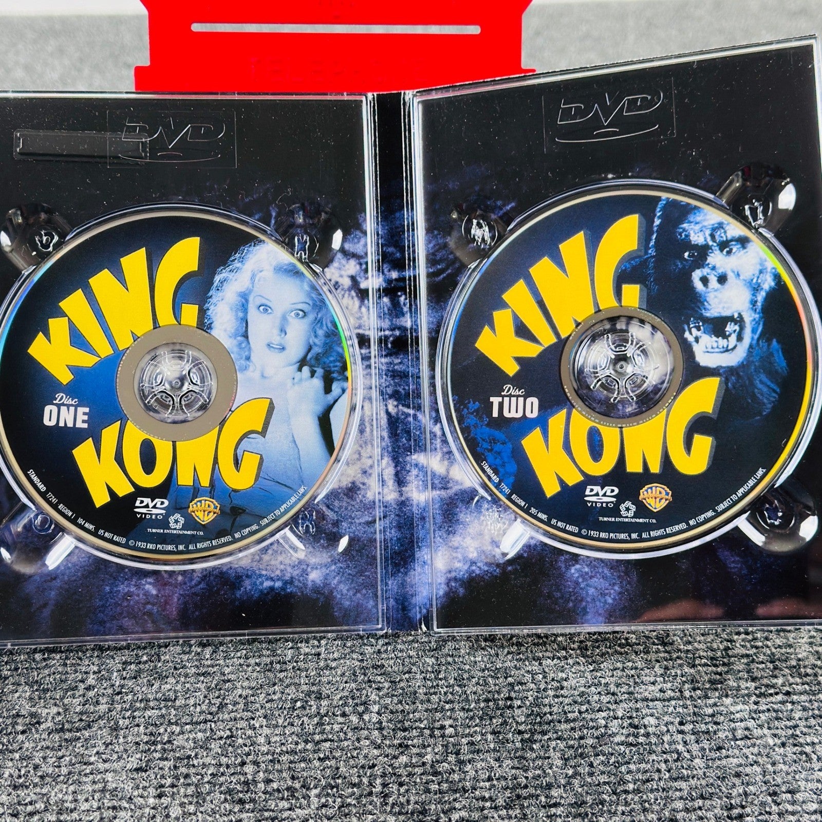 King Kong 1933 DVD Two-Disc Collector's Edition Metal Tin Restored Classic B&W by Buysaavy