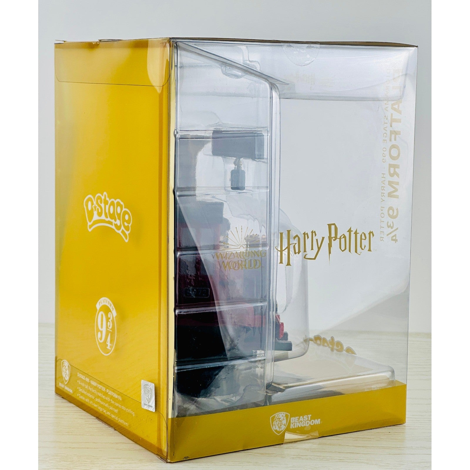 Harry Potter Platform 9 3/4 Diorama Figurine by Beast Kingdom, Licensed by Beast Kingdom