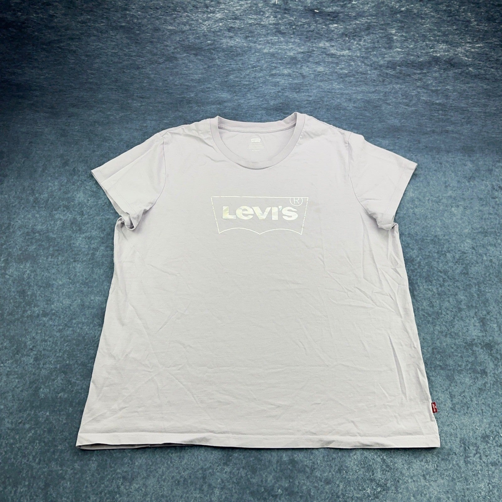 Levis Womens XL Graphic Tee Lavender Purple Metallic Silver Batwing Logo Shirt by Levi's