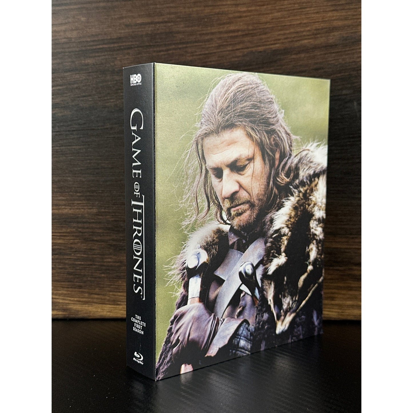 Game of Thrones The Complete First Season Blu-ray 5-Disc Set with Episode Guide by Buysaavy
