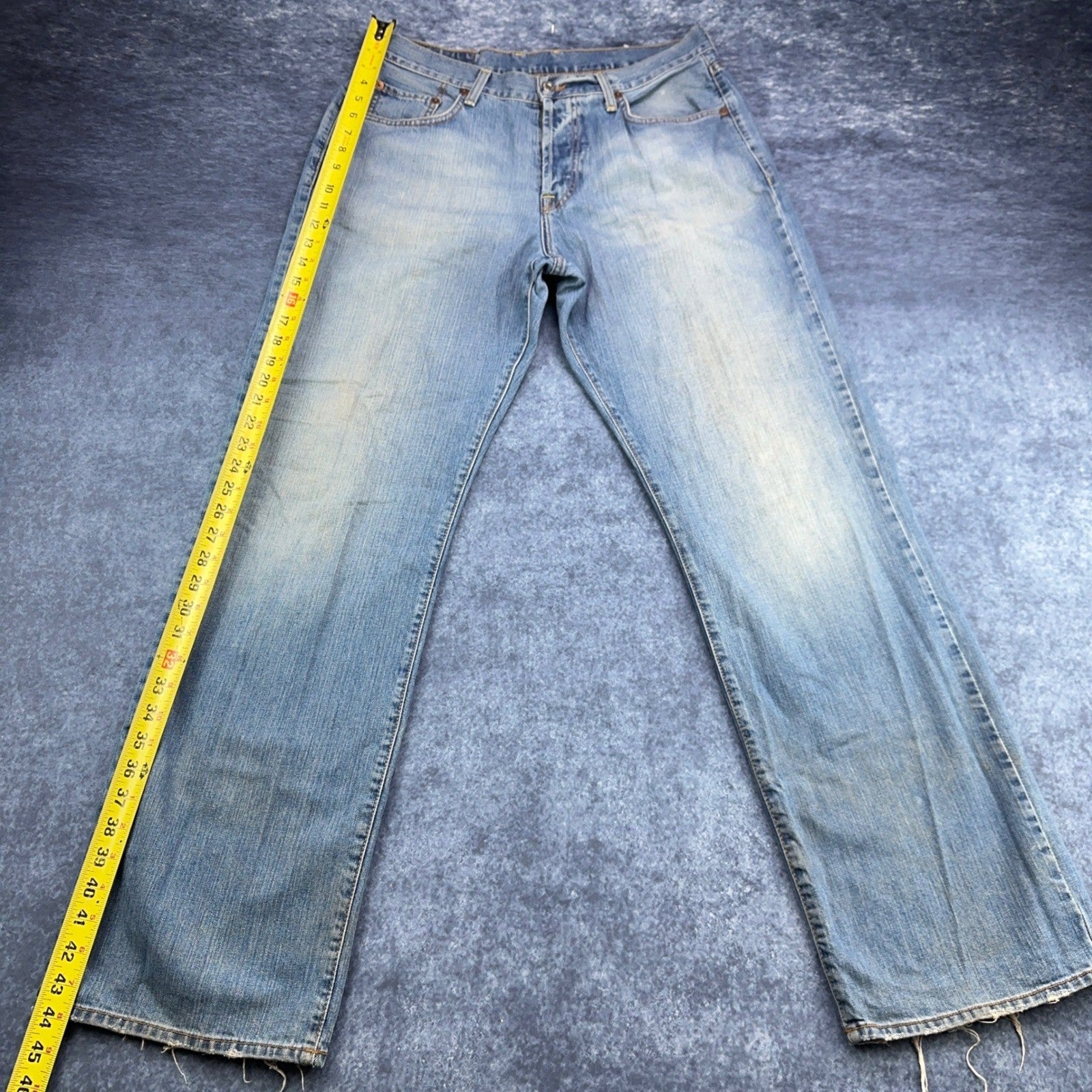Lucky Brand Dungarees Mens 34 Lowrise Bootleg Jeans Light Wash Made in USA by Lucky Brand