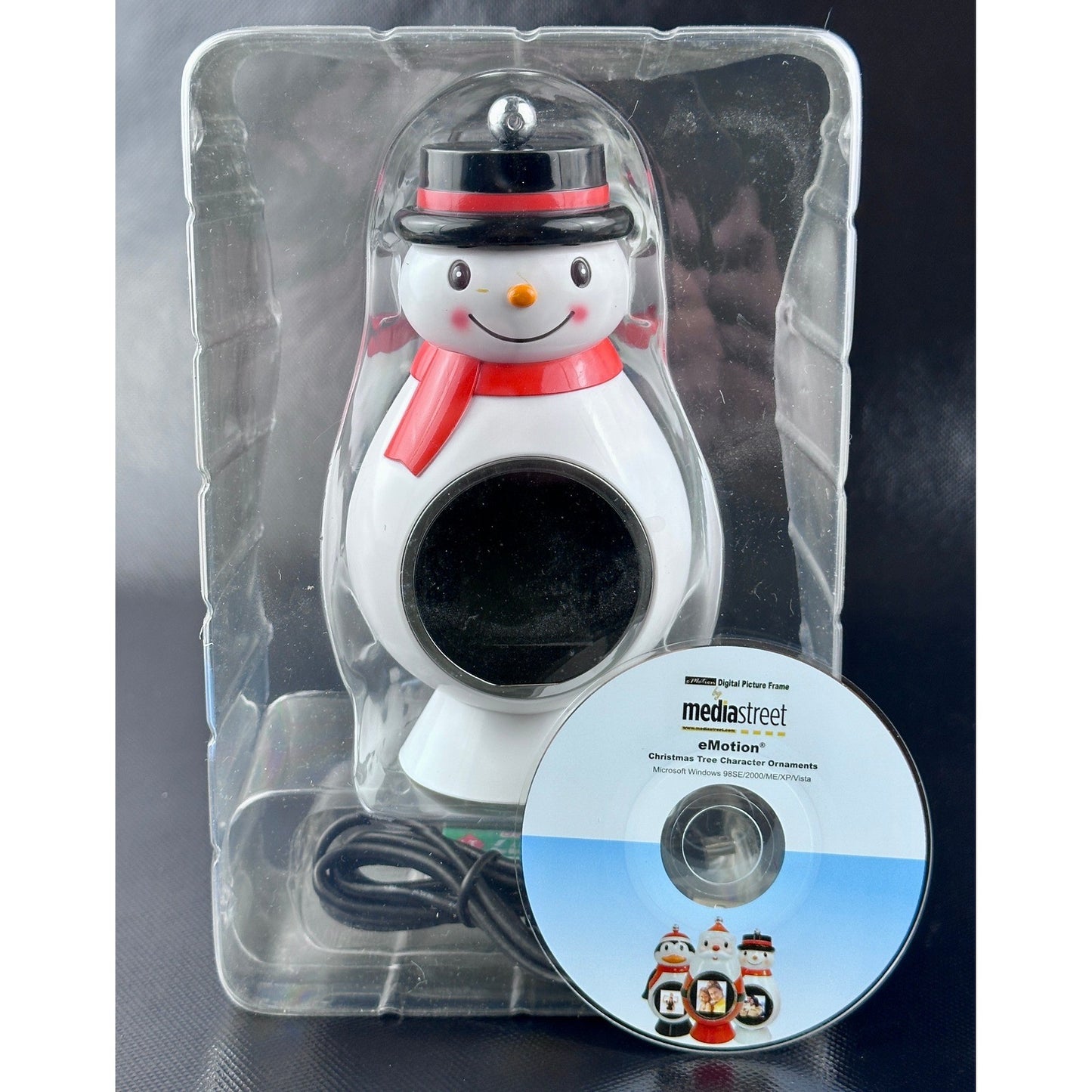 MediaStreet eMotion Snowman Digital Photo Ornament 1.5 LCD DF-EMHO3 White by MediaStreet
