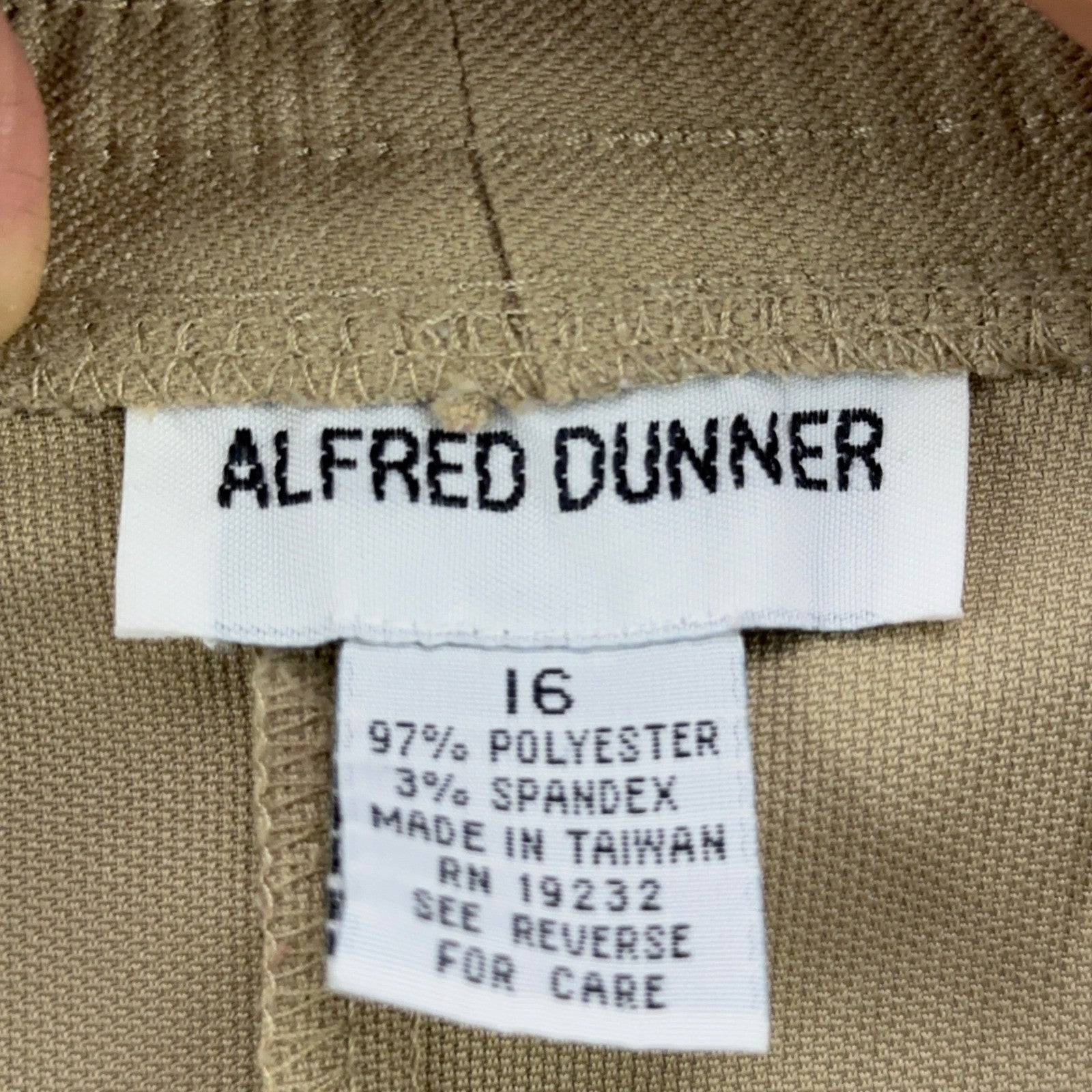Alfred Dunner Khaki Tan Elastic Waist Pull On Straight Leg Pants Womens Size 16 by Alfred Dunner