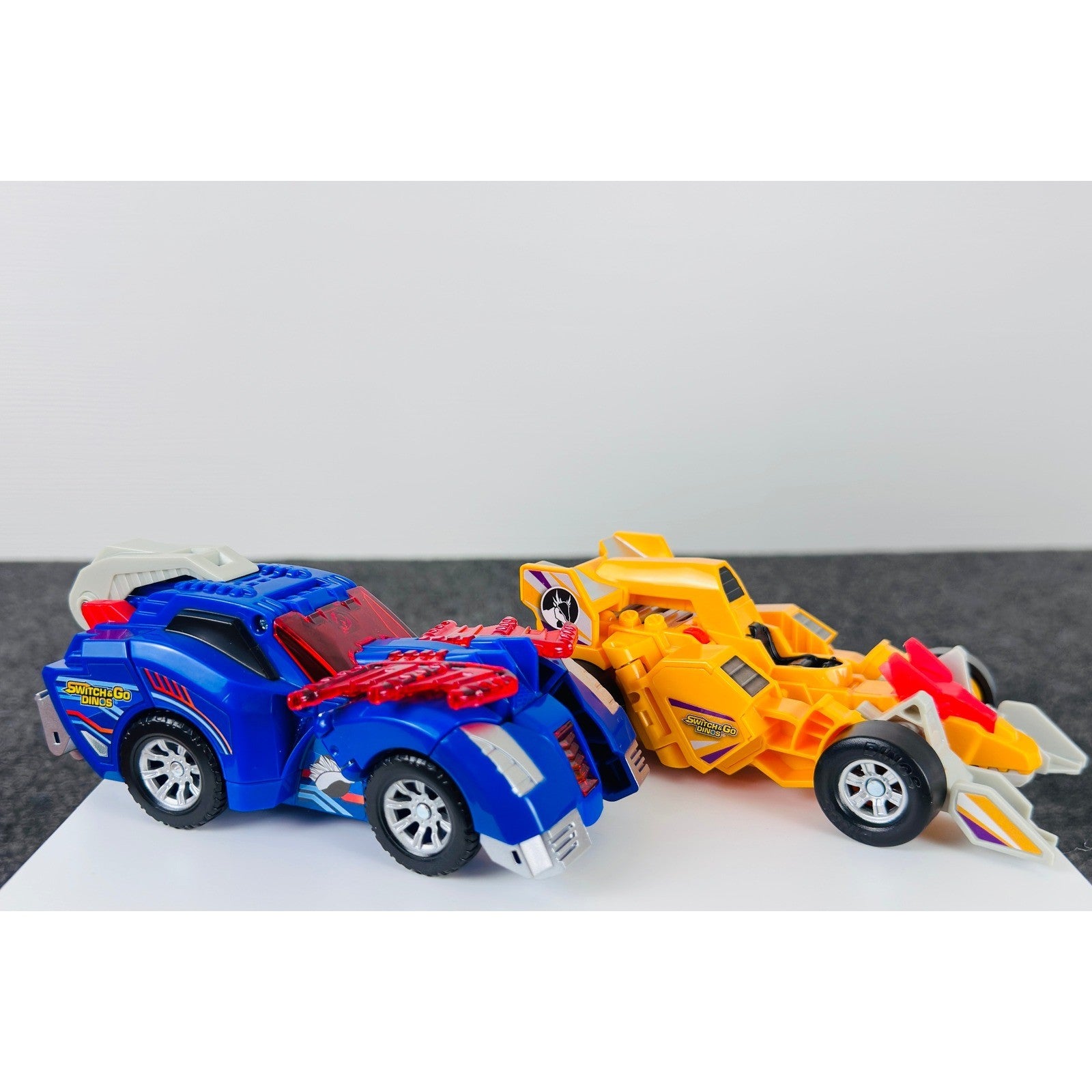 VTech Switch & Go Dinos Dino 2 Pack Transforming Dinosaur Vehicle Toys by VTech
