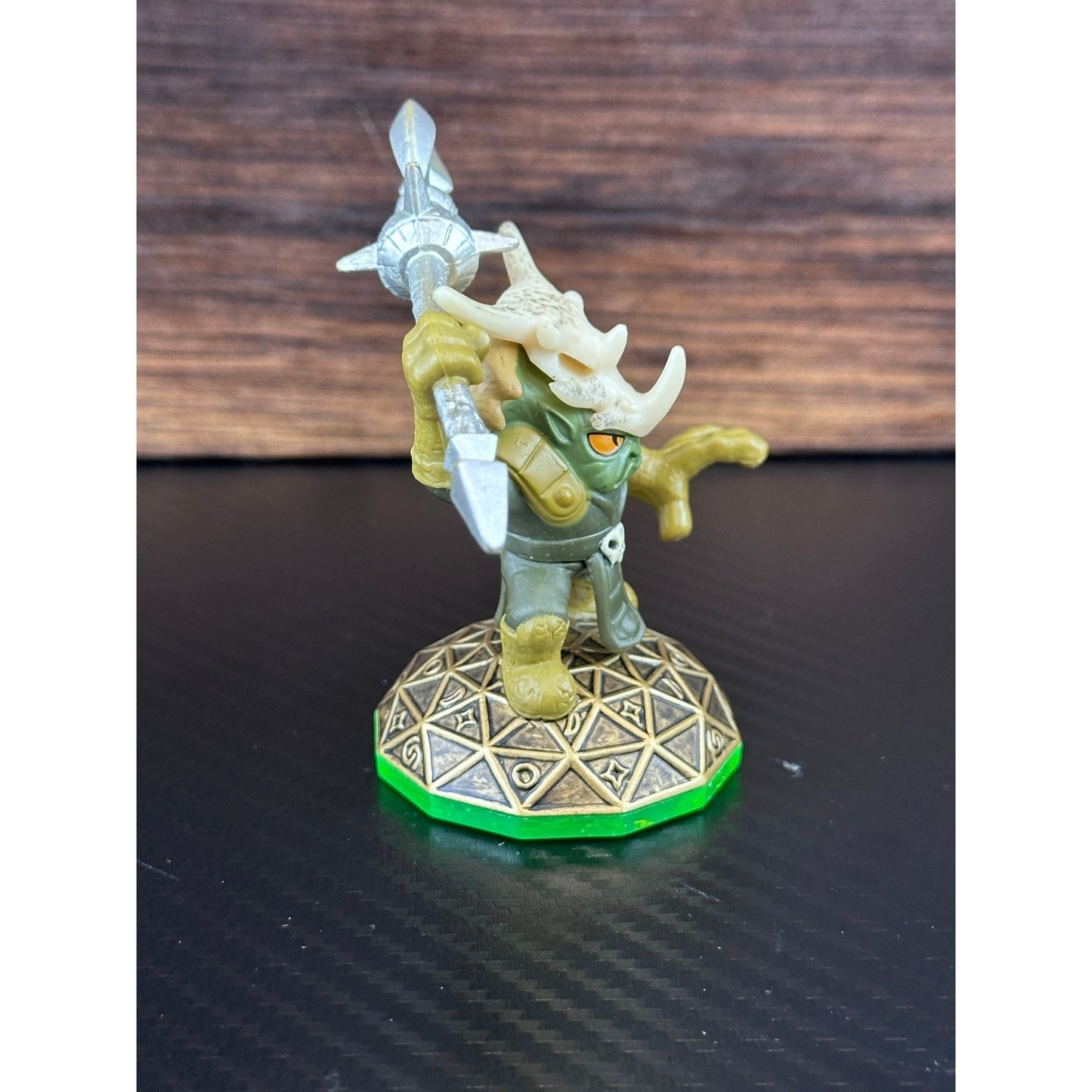 Activision Skylanders Giants Voodood Life Element Figure 83985888 Green Base by Activision