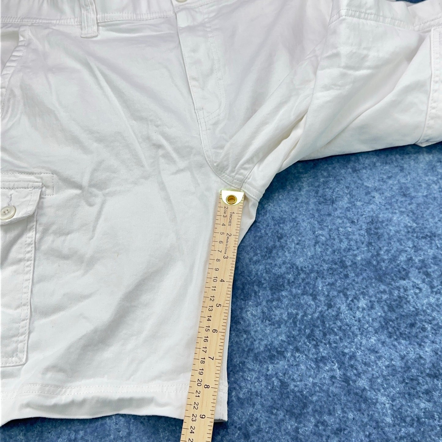 St Johns Bay Mens White Comfort Stretch Cargo Shorts Size 38 Cotton Blend by St. John's Bay