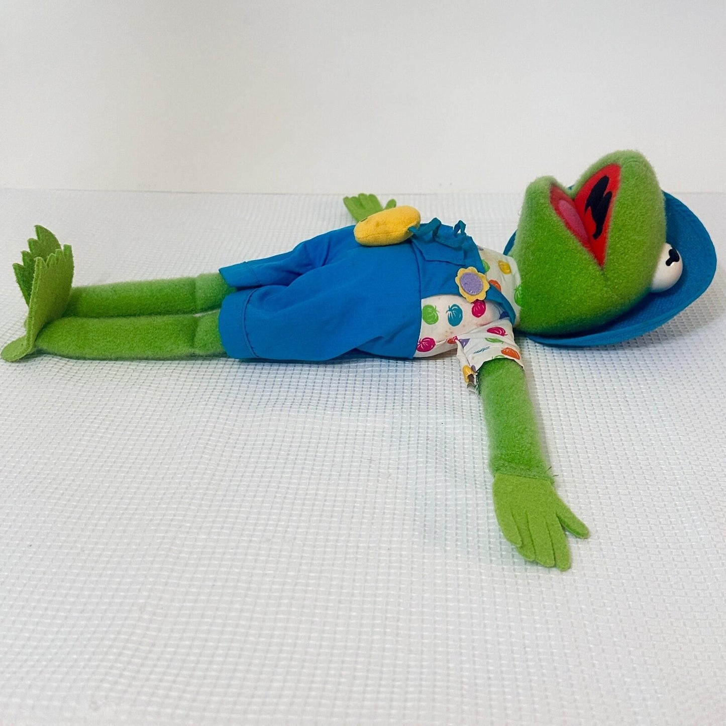 1993 Kid Dimension Kermit the Frog Plush Toy Blue Overalls Hat