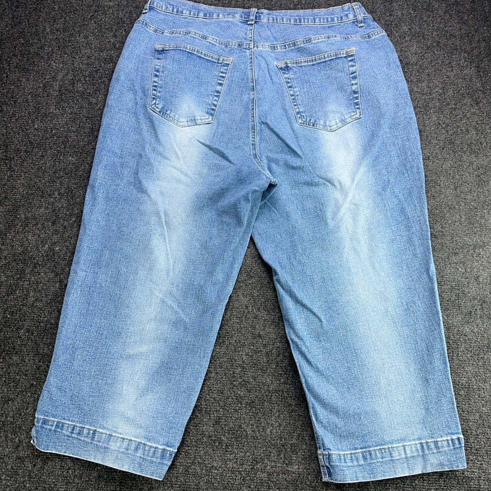 Sonoma Goods for Life Women 20W Medium Wash Stretch Denim Capri Cropped Jeans — photo 3 of 10