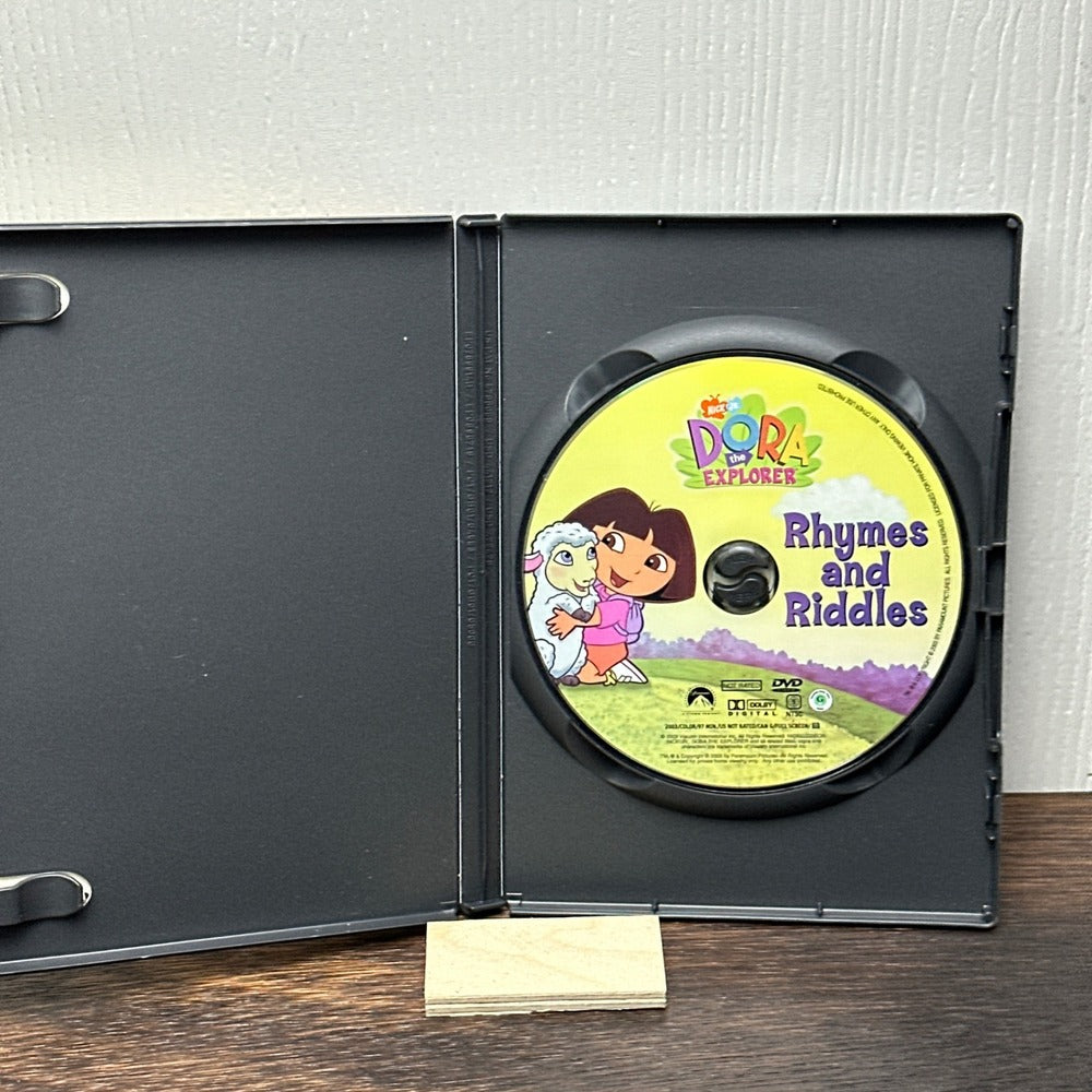 Stuart Little 3 Call of the Wild Dora the Explorer Rhymes and Riddles DVD Lot