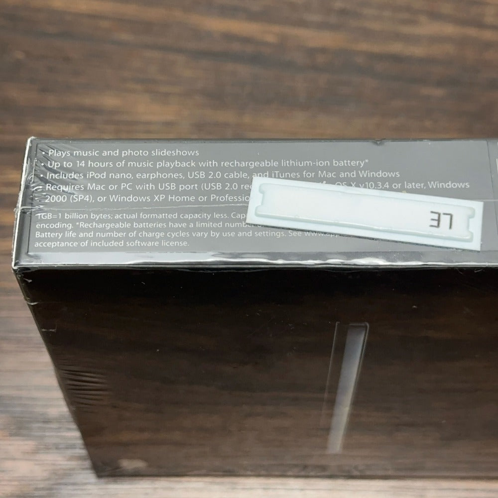 Apple iPod nano 1st Gen 1GB Black MA352LL/A Model A1137 Factory Sealed New — photo 8 of 10