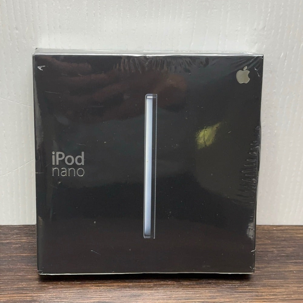 Apple iPod nano 1st Gen 1GB Black MA352LL/A Model A1137 Factory Sealed New — photo 3 of 10
